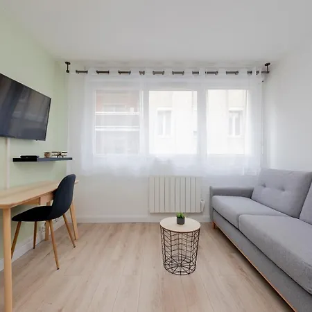 Studio De Charme Avec Parking Proche Ramblas Centre Апартаменты *